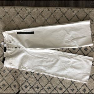 Wide fit cropped jeans